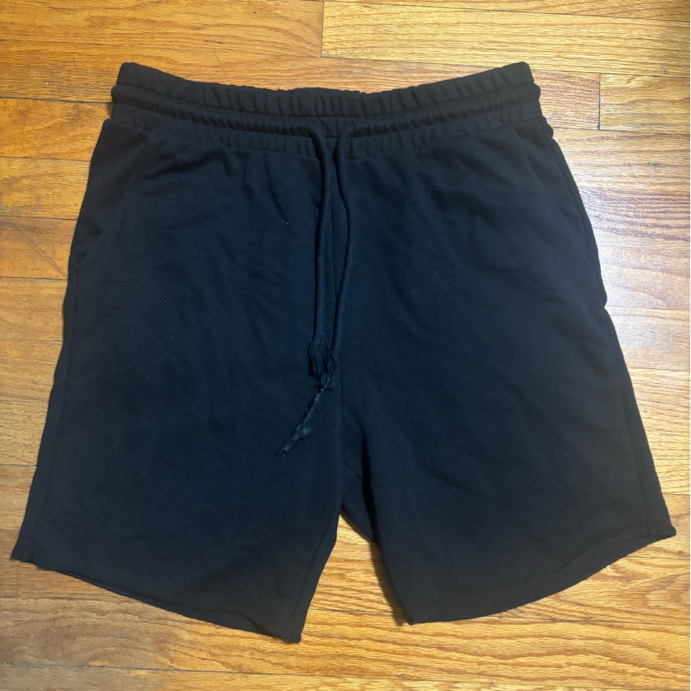 Men’s H&M Regular Fit Sweatshorts - Black | Lighty Used